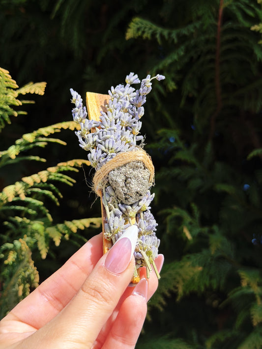 🌿 Palo Santo + Lavender + Pyrite