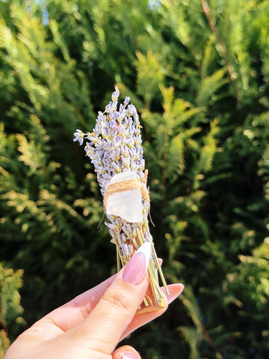 🌿 Palo Santo + Lavender + Clear Quartz